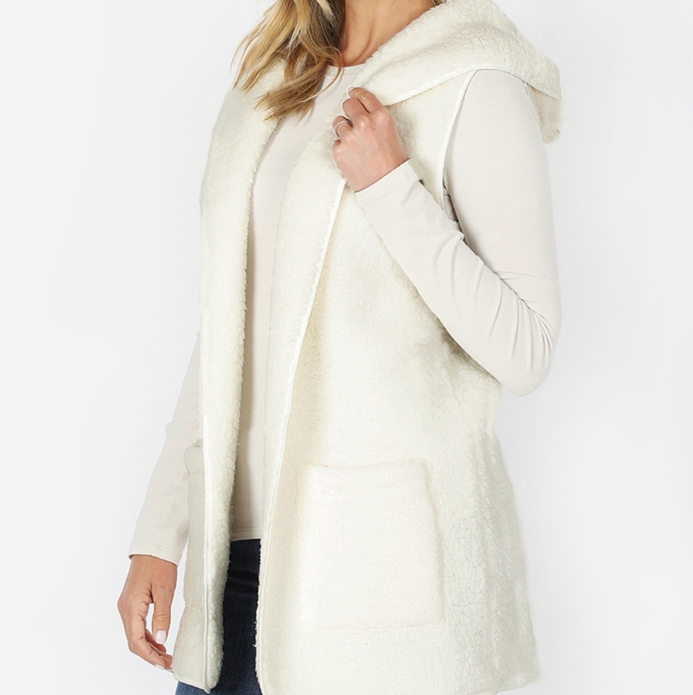 ⭐2 Left ⭐Zenana Soft Sherpa Hooded Vest Ivory